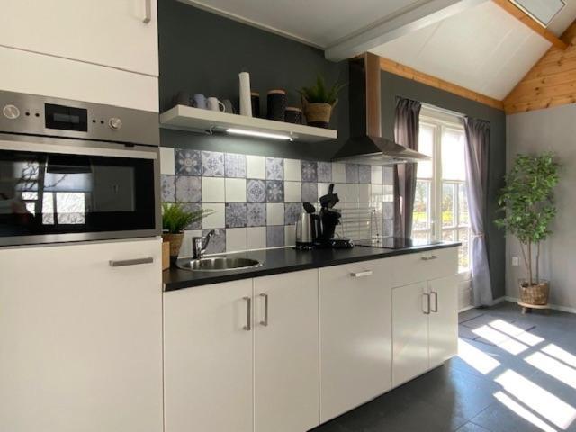 't Schouws Uusje Holiday home *